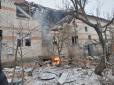 Російський Shahed влучив у житловий двоповерховий будинок на Сумщині, під завалами опинилися люди