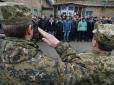 Українців за кордоном зобов'яжуть стати на військовий облік: Як будуть карати ухилянтів і чи 